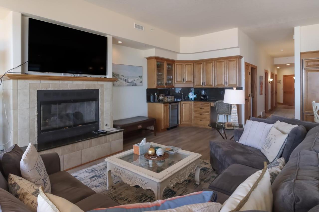 Sugar Beach Villa 1012 Luxury Waterfront Condo Traverse City Ngoại thất bức ảnh