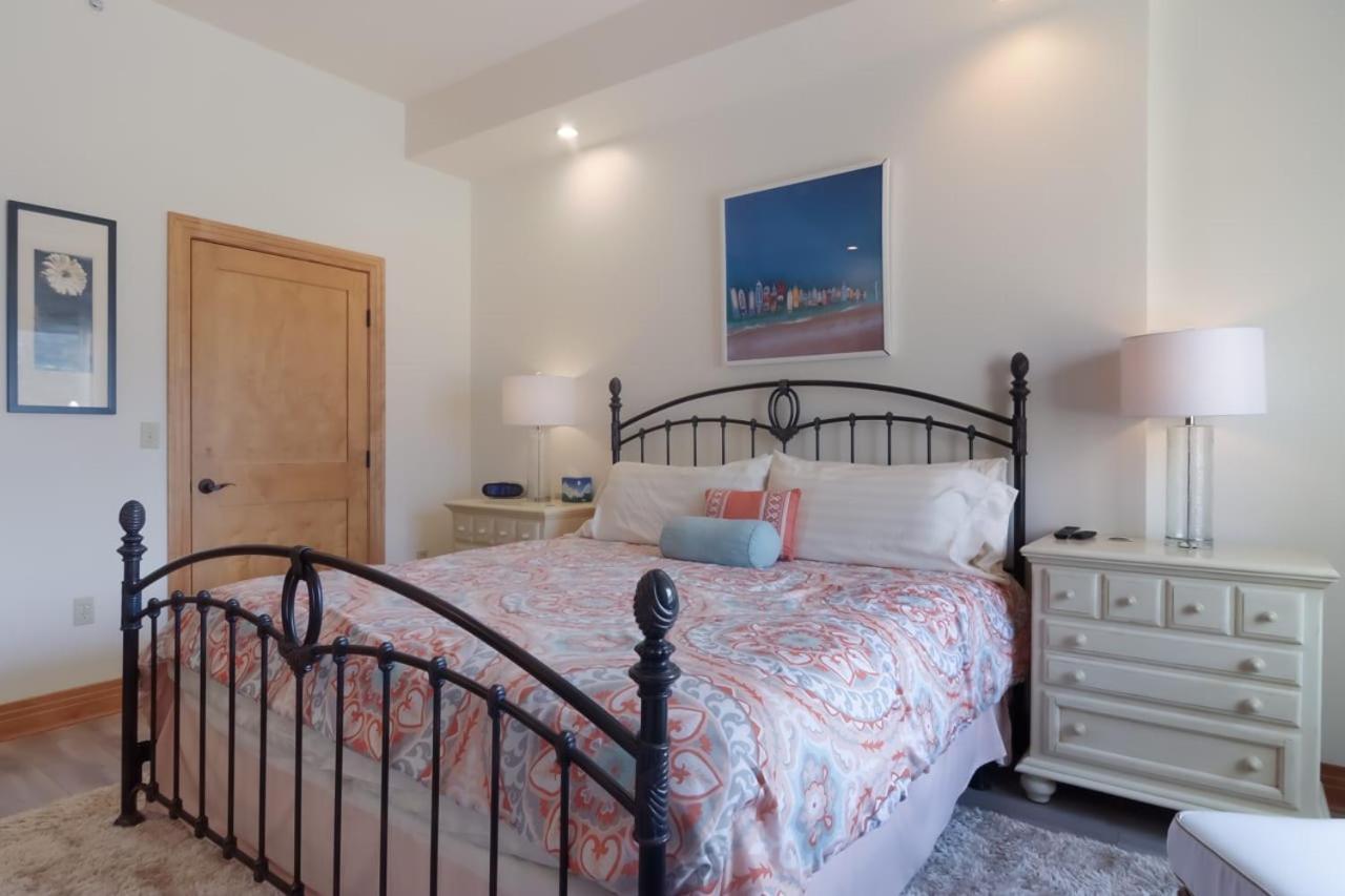 Sugar Beach Villa 1012 Luxury Waterfront Condo Traverse City Ngoại thất bức ảnh
