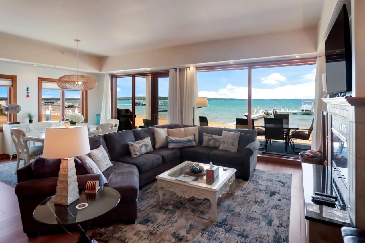 Sugar Beach Villa 1012 Luxury Waterfront Condo Traverse City Ngoại thất bức ảnh