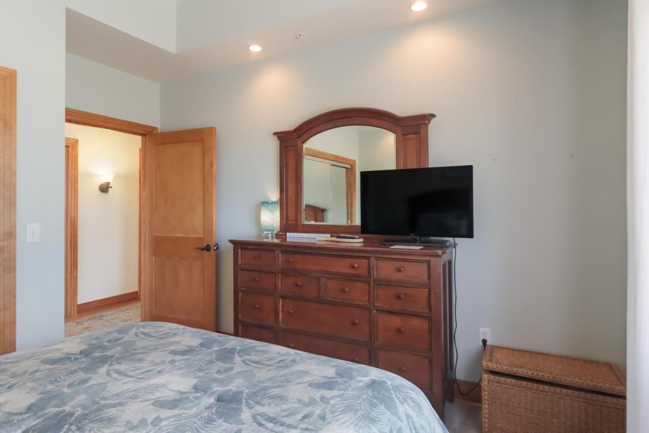 Sugar Beach Villa 1012 Luxury Waterfront Condo Traverse City Ngoại thất bức ảnh