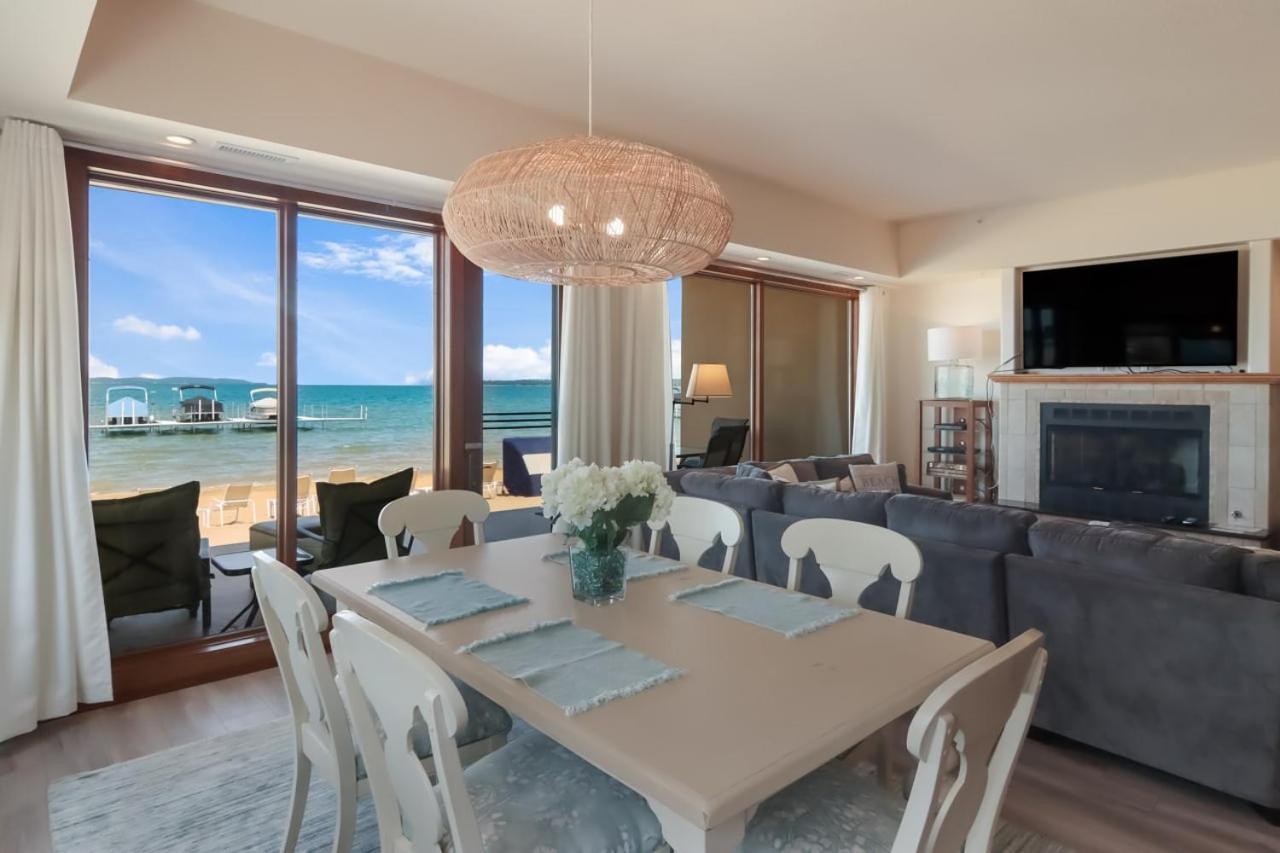 Sugar Beach Villa 1012 Luxury Waterfront Condo Traverse City Ngoại thất bức ảnh