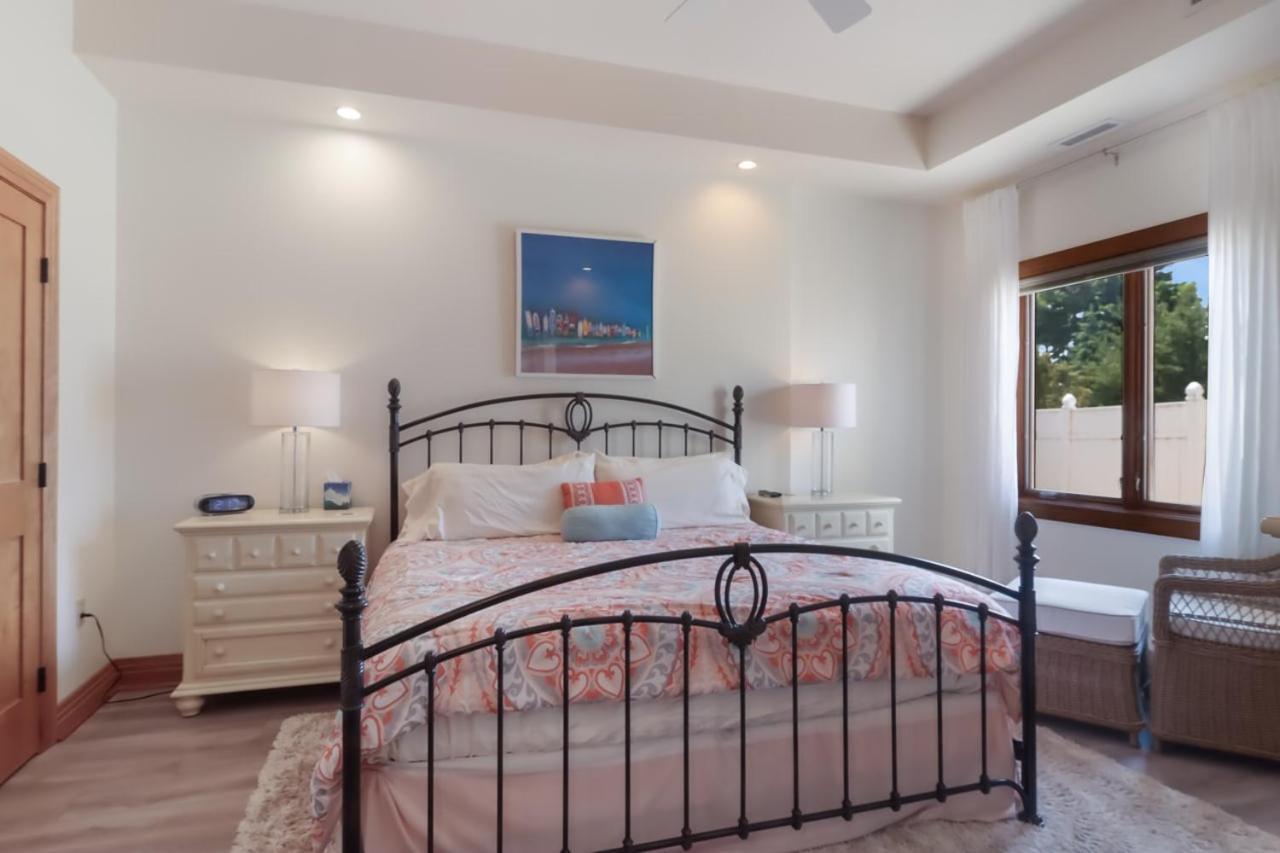 Sugar Beach Villa 1012 Luxury Waterfront Condo Traverse City Ngoại thất bức ảnh